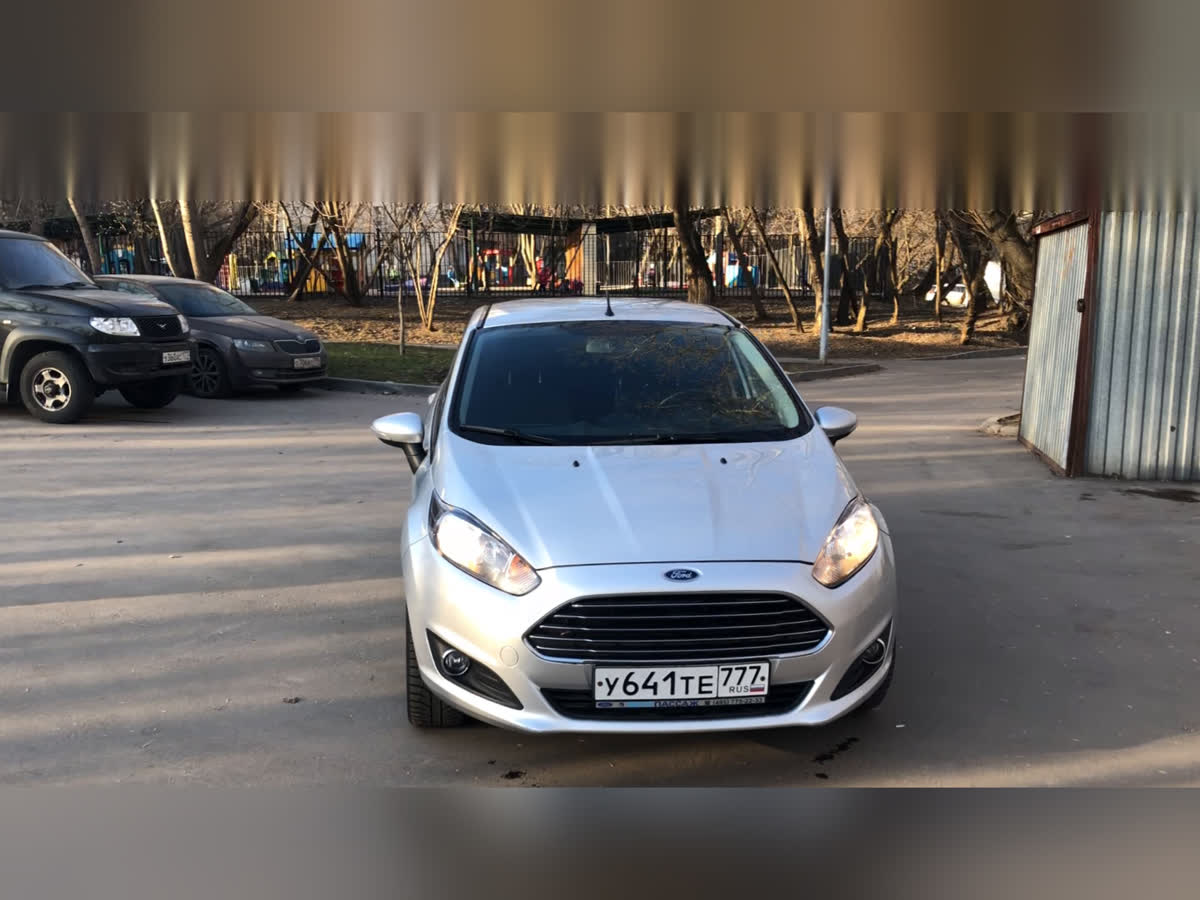 2016 Ford Fiesta Mk6 Рестайлинг, серебристый, 480000 рублей